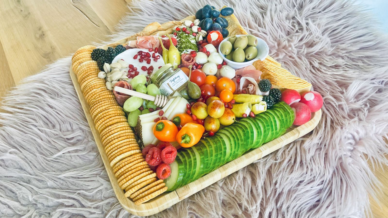 Mini Charcuterie Cups von Dear Food